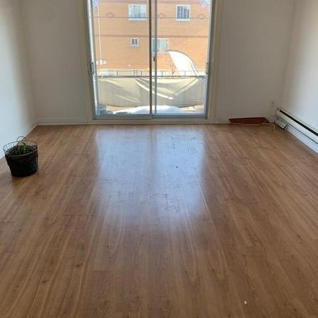 4 1/2 à louer – Ahuntsic / Cartierville - Photo 3
