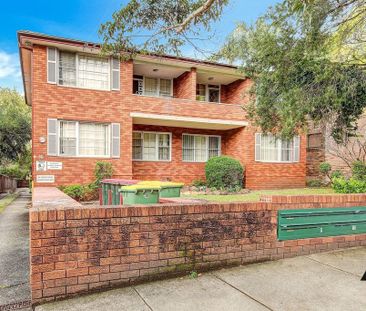 The Perfect Two Bedroom Apartment! - Photo 6