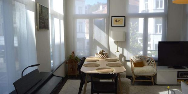 Appartement te huur in Antwerpen voor € 950 met 1 slaapkamer - Foto 1