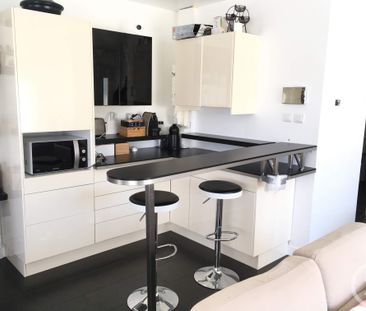 Location Maison 4 pièces 102m² AIGUEPERSE 63260 - Photo 3