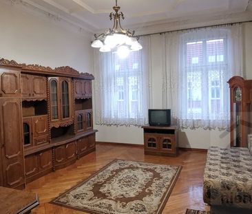 Duża kawalerka w samym centrum - Photo 2