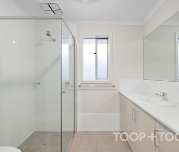 Bright and spacious 4-bedroom home - Photo 3