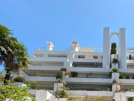Luxury Apartment for rent in The Golden Mile, Marbella, Andalusia - Photo 3