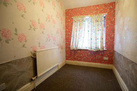 3 bedroom terraced house to rent - Photo 3