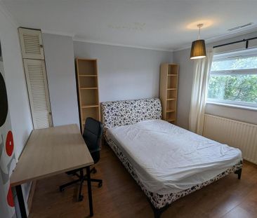 3 bedroom end of terrace house to rent - Photo 6