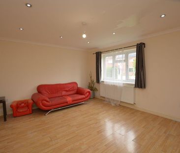 3 bedroom semi-detached house to rent - Photo 6