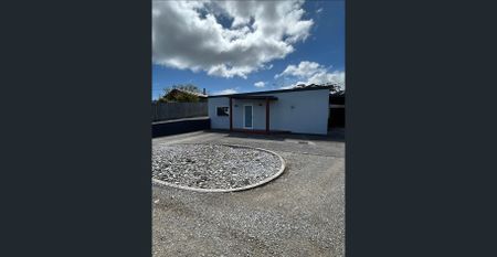 Modern 2-Bedroom Unit - Photo 5