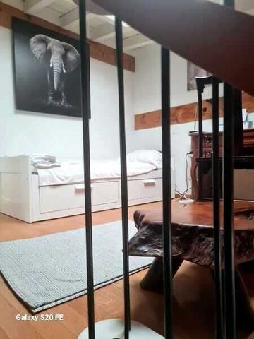 APPARTEMENT MANSARDÉ 2½ PIÈCES À GENÈVE - CENTRE, MEUBLÉ, DURÉE DÉTERMINÉE - Foto 4