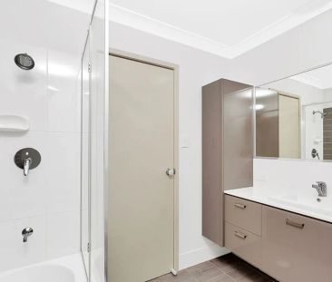 “Break Lease! SPACIOUS 3 BED UNIT IN LEAFY COMMUNITY CLOSE TO SHOPS... - Photo 3