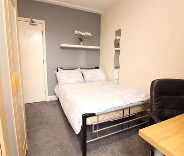 5 bedroom maisonette to rent - Photo 4