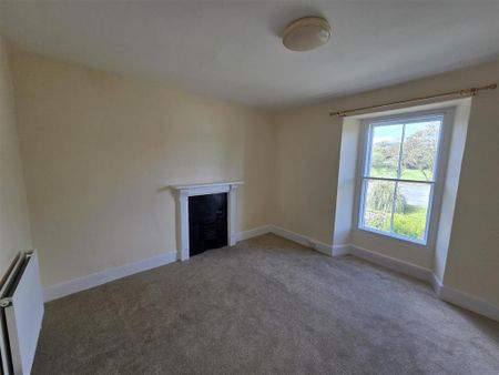 4 bedroom detached house to rent - Photo 4
