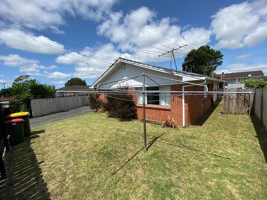 Spacious Three-Bedroom Unit Located in Mangere - Photo 1