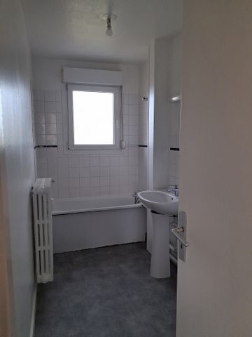 Location - Appartement T4 - 79 m² - Saint-Vit - Photo 4