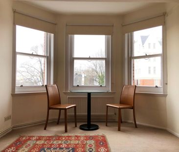 Studio Flat, Neville Court, NW8 - Photo 2