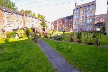 2 bed flat to rent in Riverford Road, Glasgow, G43 - Photo 2