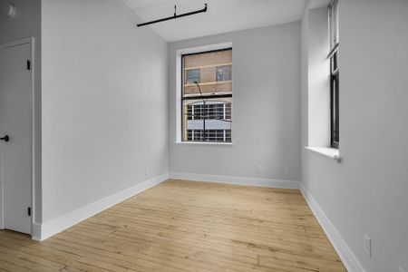 For Lease - 330 Clarence Street Unit# 201, London East, Ontario - Photo 3