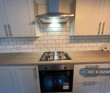 3 bedroom terraced house to rent - Photo 4