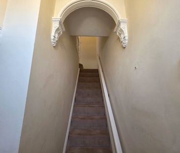 Leeds Road, Dewsbury, West Yorkshire, WF12 - Photo 6
