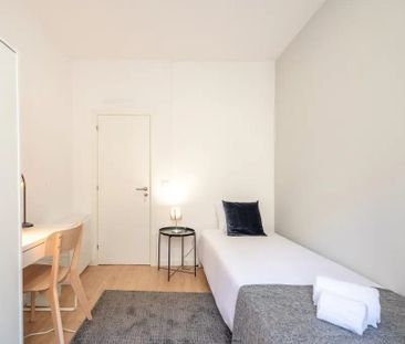 Escadinhas da Saúde, Lisbon, Lisbon 1100-584 - Photo 2