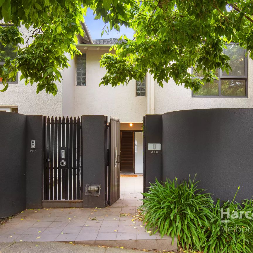 Stylish South Yarra Living - Photo 1