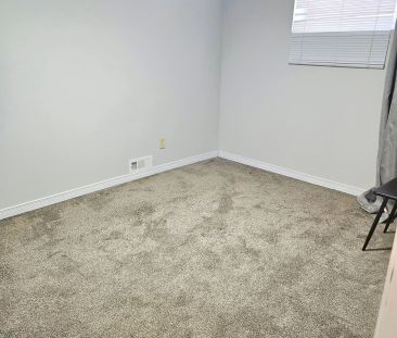 678 MOHAWK Road #BASEMENT - Photo 5