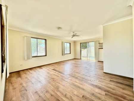 Position Perfect - Photo 4