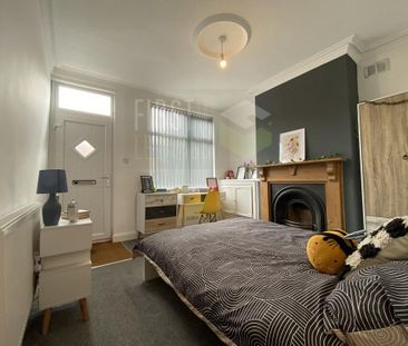 3 bedroom terraced house to rent - Photo 4