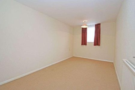 Sycamore Close, Heavitree - Spacious And Well Presented Ground Floor Flat, EX1 - Photo 3