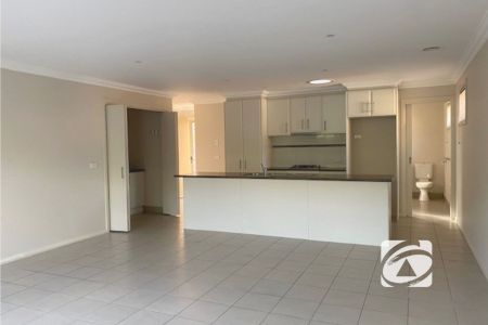 EXCELLENT TWO BEDROOM UNIT IN PRIME LOCATION - Photo 4