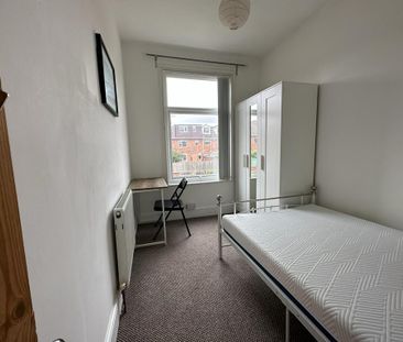 4 Bed Student Accommodation - Photo 4