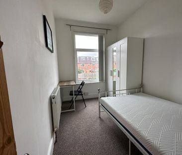 4 Bed Student Accommodation - Photo 3