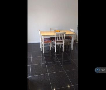 4 bedroom terraced house to rent - Photo 4