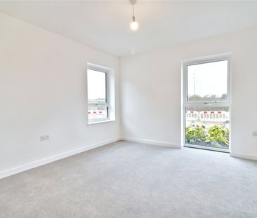 3 bedroom house to rent Elder Drive, Houghton Regis, Dunstable, Bed... - Photo 4