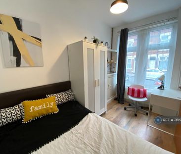 3 bedroom terraced house to rent - Photo 3