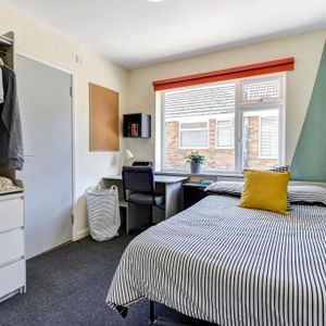 6 bedroom house to rent - Photo 2