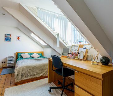 6 bedroom terraced house to rent - Photo 4