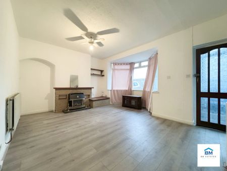 3 Bedroom House - Photo 2