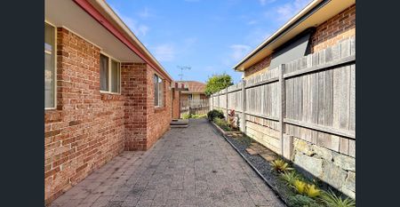 Modern comfort & everyday convenience ideally located in quiet cul-de-sac location close to CBD, schools, shops, golf club & transport - Photo 5