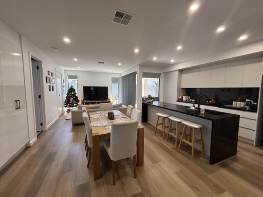 50 Bartel Bvd, Victor Harbor SA 5211 - House For Rent | Domain - Photo 1