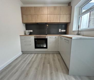 28 Windsor Drive, Belfast, BT9 7FH - Photo 2