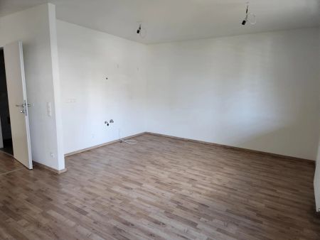 Unbefristete 2-Zimmer-Wohnung mit schönem Balkon! - Photo 2