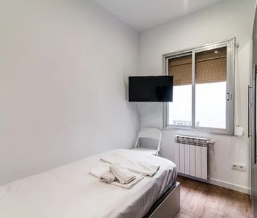 Calle de Dolores, Madrid, Community of Madrid 28039 - Photo 1