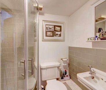 Pickwick, Corsham, SN13 - Photo 3