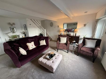 2 bedroom cottage to rent - Photo 2