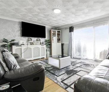 Semi-detached House to rent - Tooley Street, Gravesend, DA11 - Photo 5