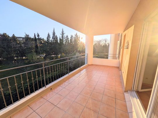 AIX EN PROVENCE APPARTEMENT T3 TERRASSE ET GARAGE, - Photo 1