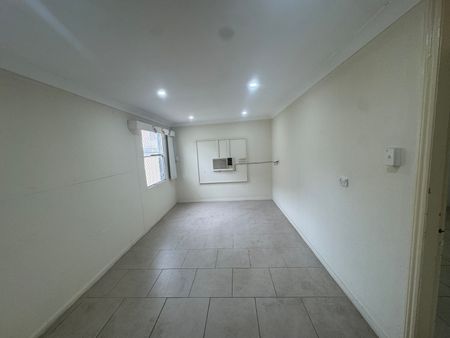 23 Lawson Street, Fairfield NSW 2165 - House For Rent | Domain - Photo 3