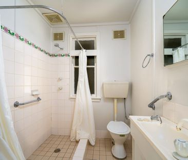 4 Helen Avenue, Armidale, NSW 2350 - Photo 5