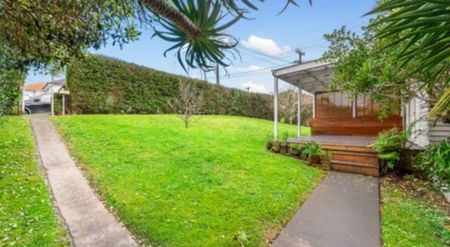 1 Te Koa Road, Panmure – $700 per week - Photo 2