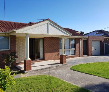 24 Tangemere Avenue, Tullamarine, VIC 3043 - Photo 5